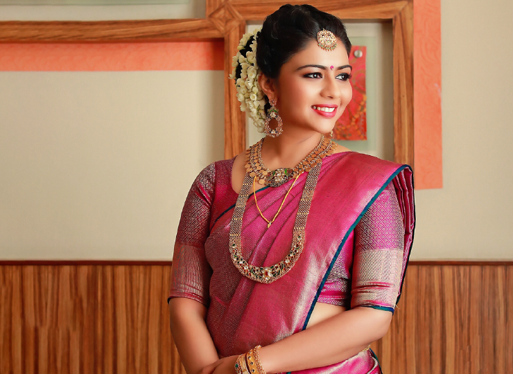 traditional indian wedding sari