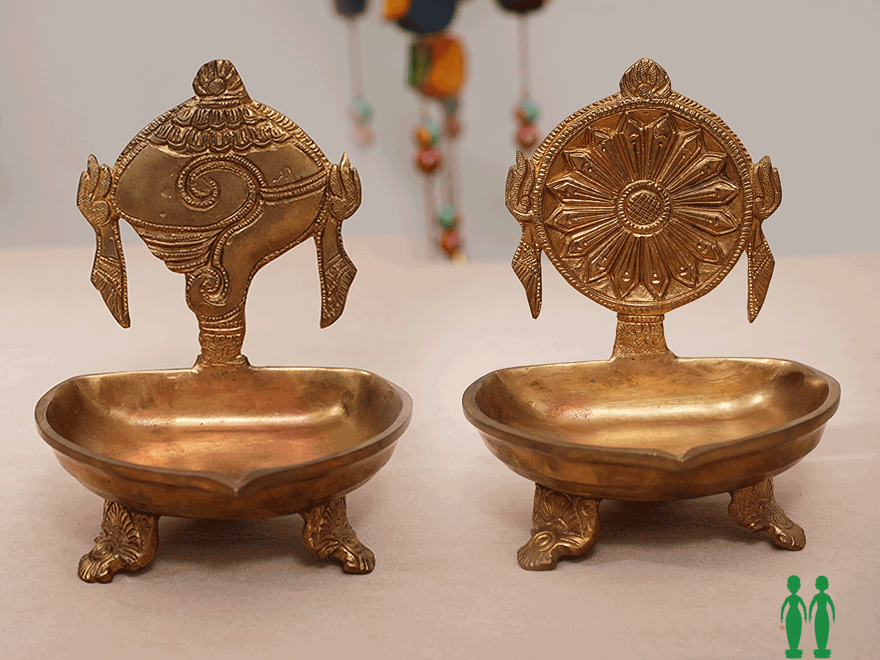 Set Of 2 Brass Traditional Vilakku For Pooja Set – Sundari Silks