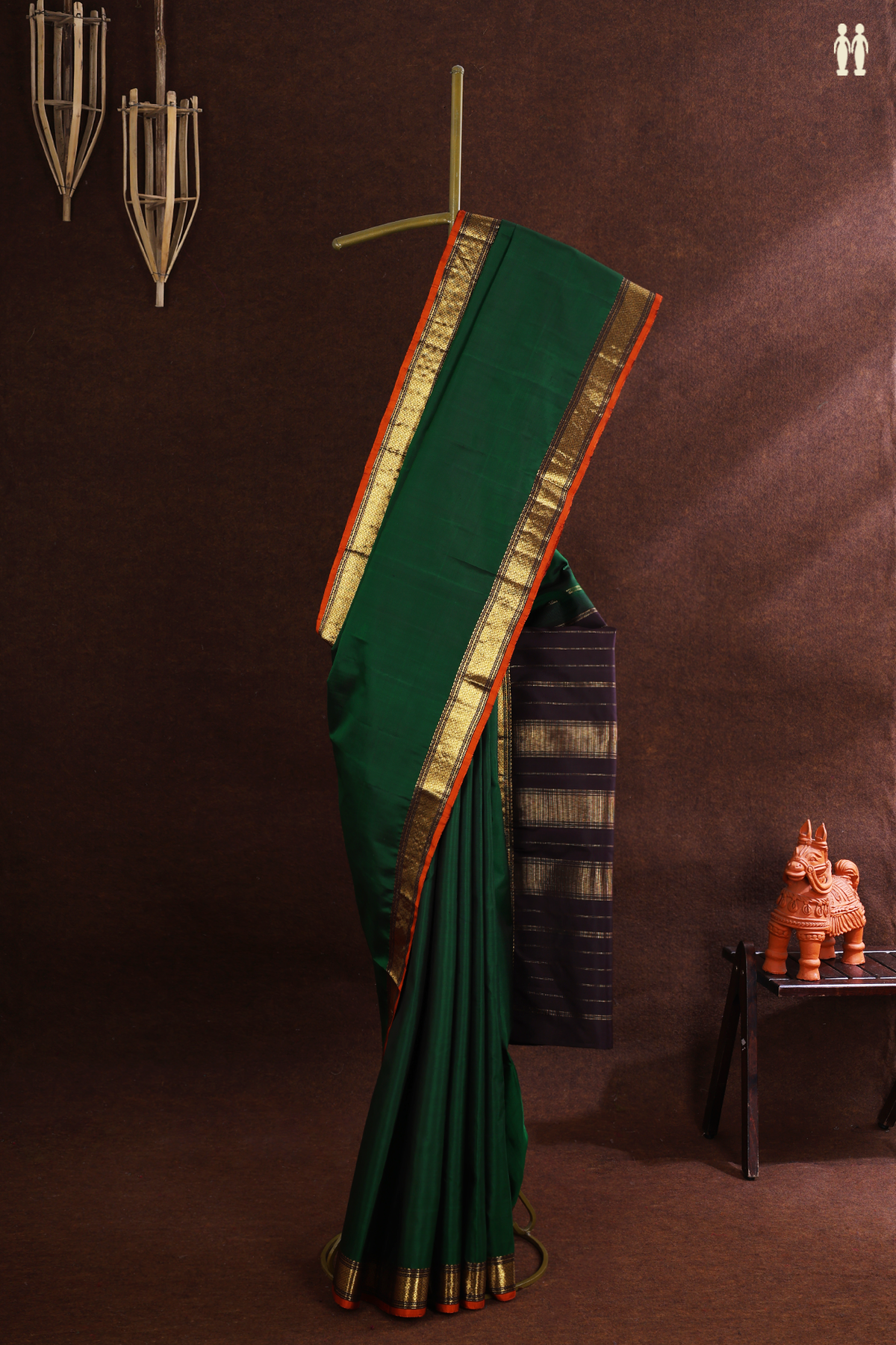 Kanchipuram Silk Saree In Dark Green With Traditional Border