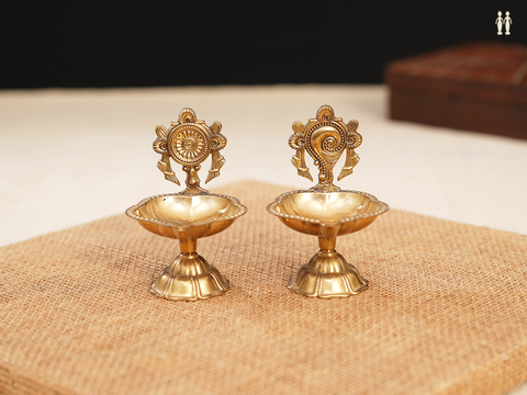 Brass Traditional Sangu Chakkaram Vilakku Set