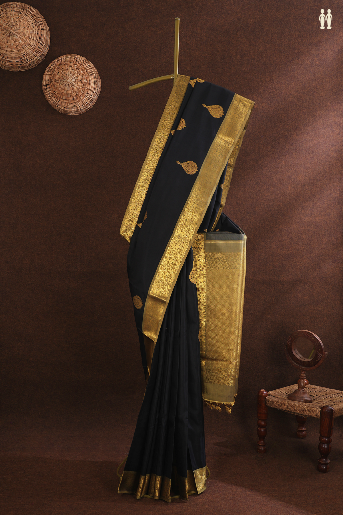 Kanchipuram Silk Saree In Black With Thilagam Zari Motifs