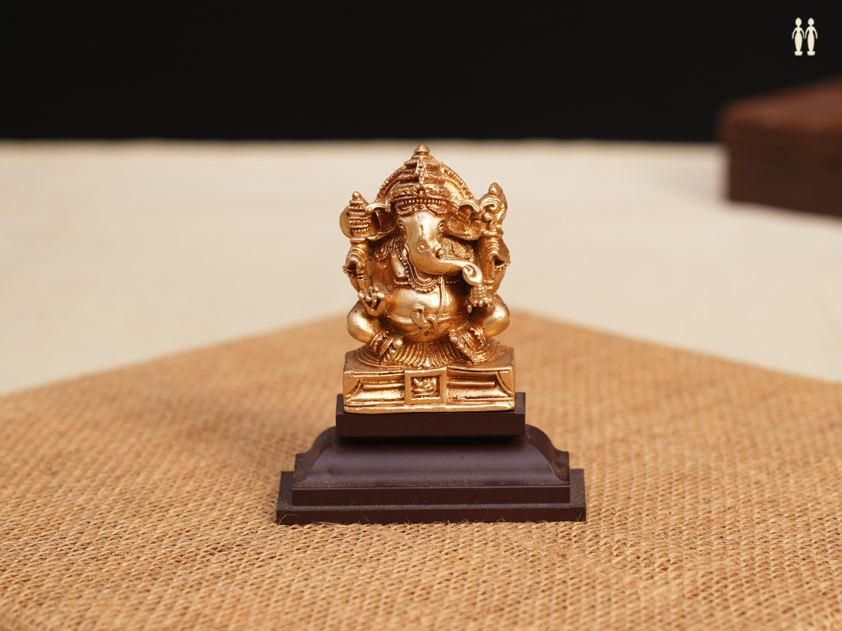 Vinayagar Fiber Gold Plated Statue For Home Decor