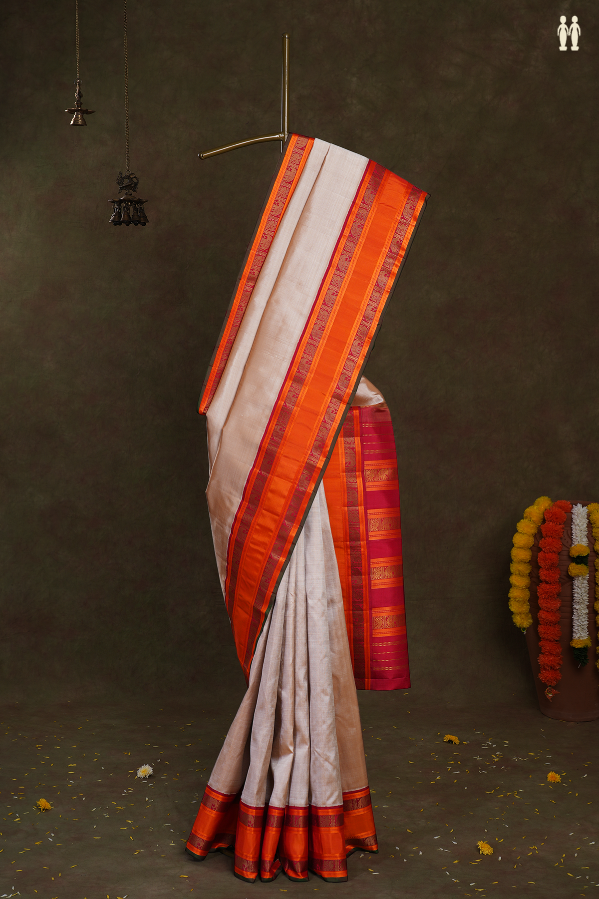 Korvai Zari Border Plain Coffee Cream Kanchipuram Silk Saree