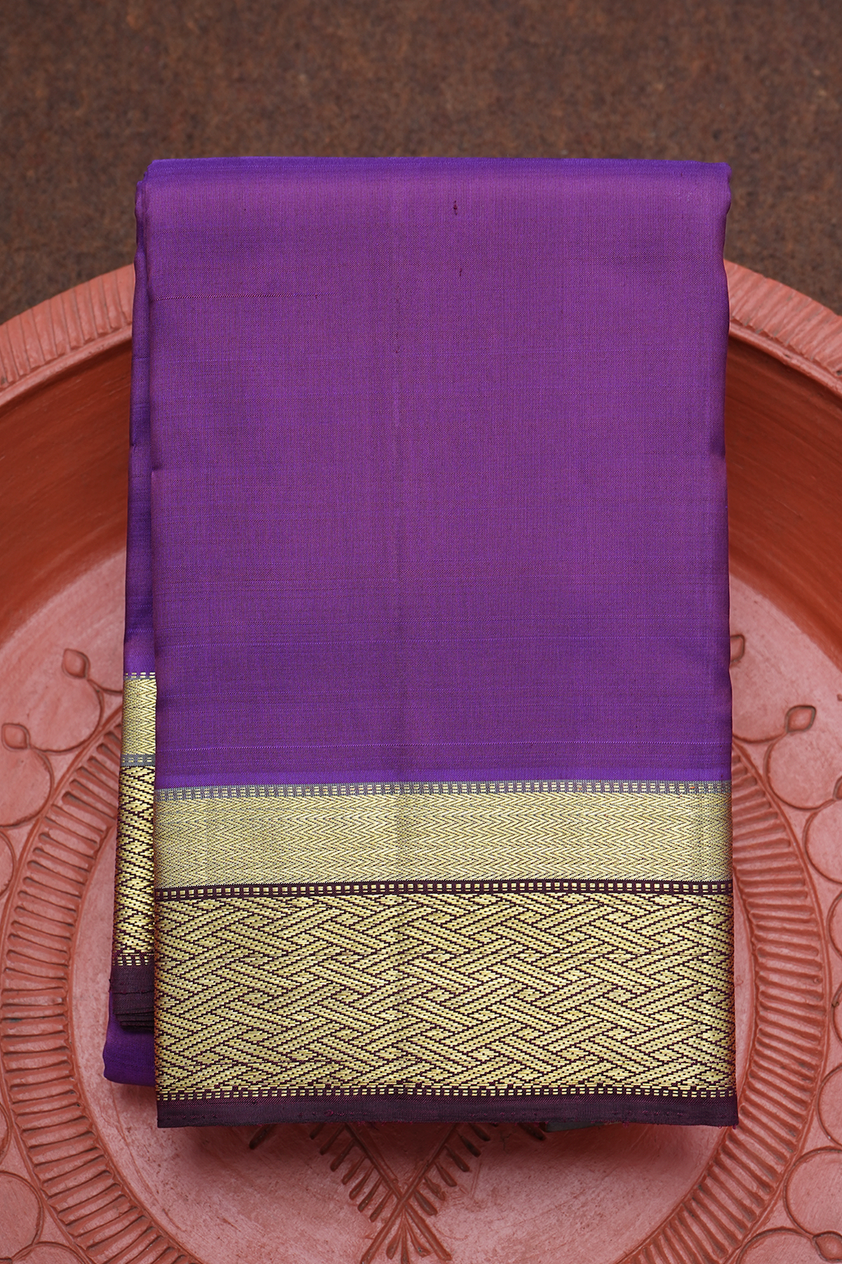 Diagonal Chevron Border Plain Purple Kanchipuram Silk Saree