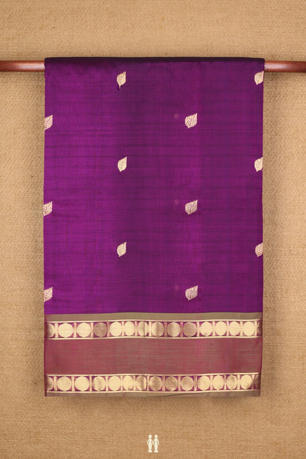 Nine Yards Silk Cotton Saree In Grape Purple With Leaf Butta