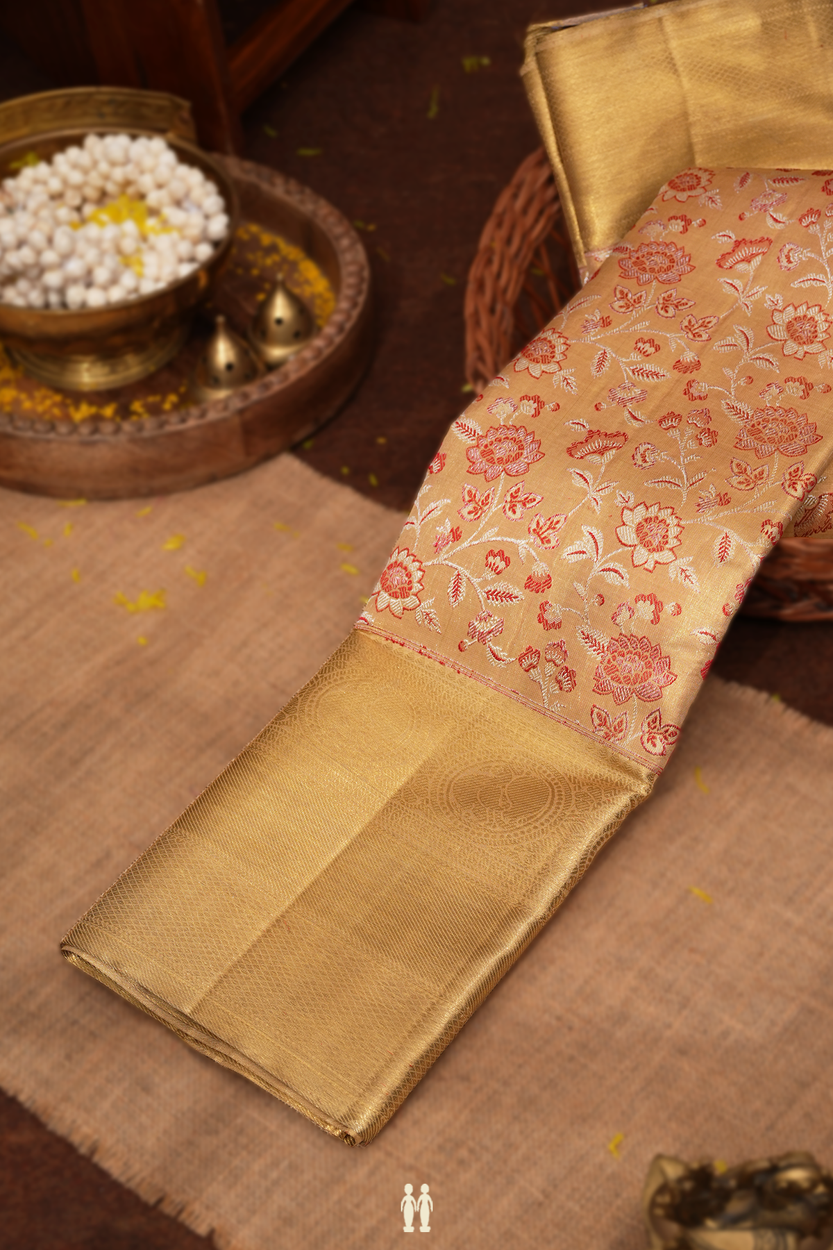 Kanchipuram Silk Saree In Gold With Floral Design