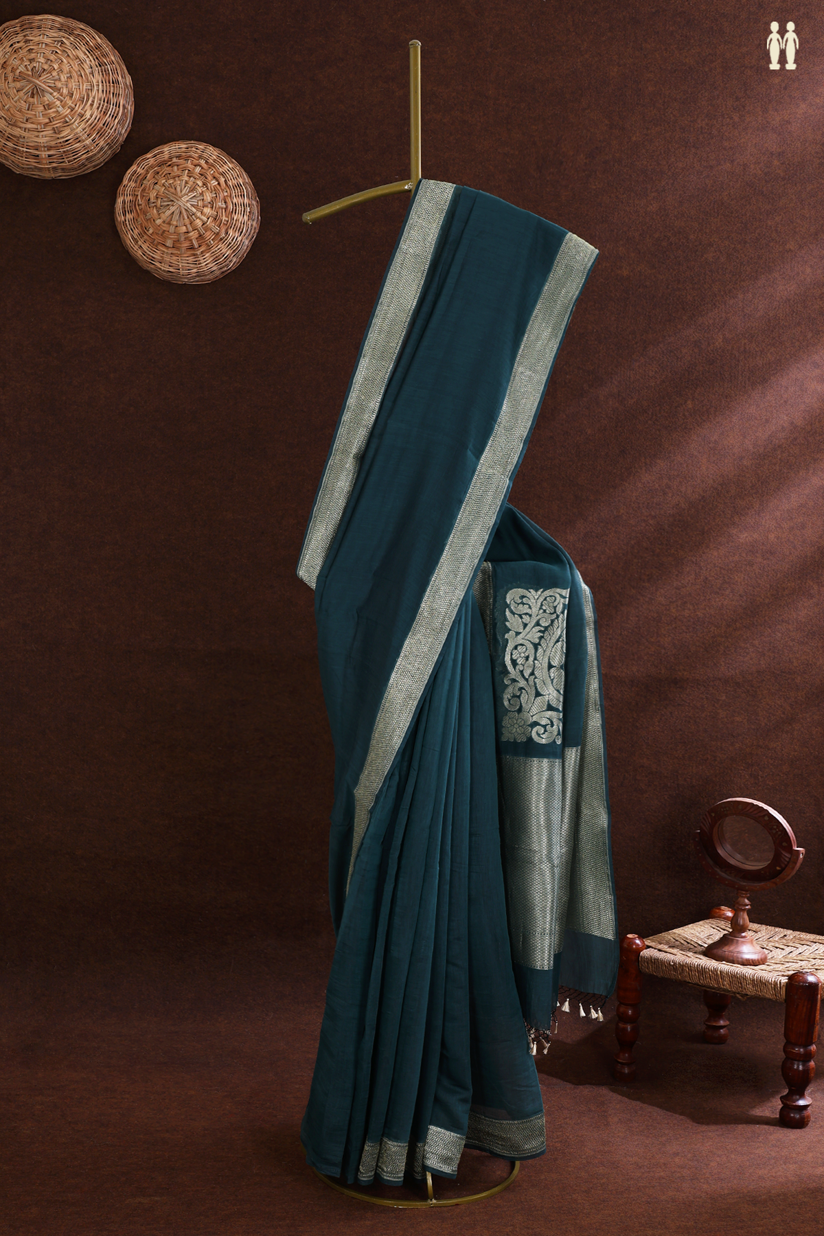 Chanderi Silk Cotton Saree In Pine Green With Thread Border