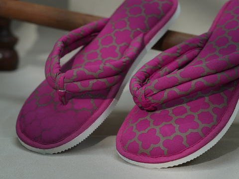 Allover Design Magenta And Brown Cotton Slippers