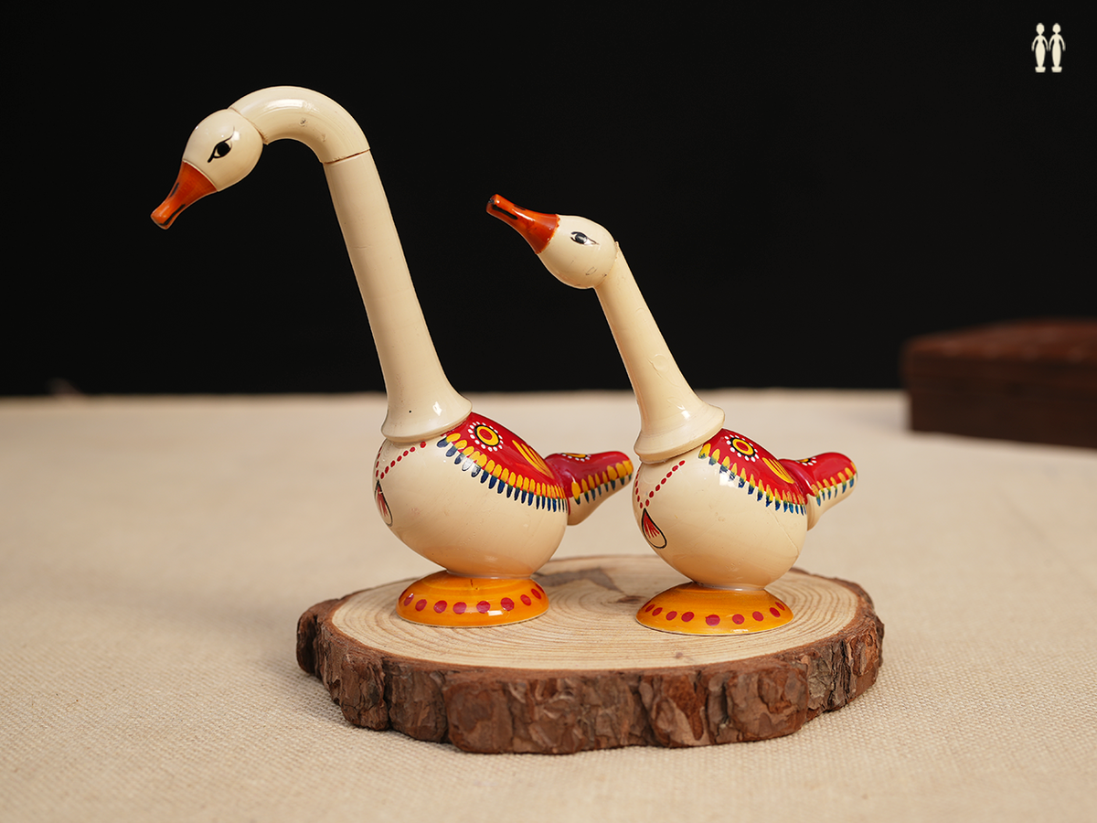 Wooden Handicraft Swan Pair For Home Decor