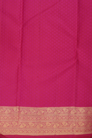 Kanchipuram Silk Saree In Magenta With Jacquard Pattern