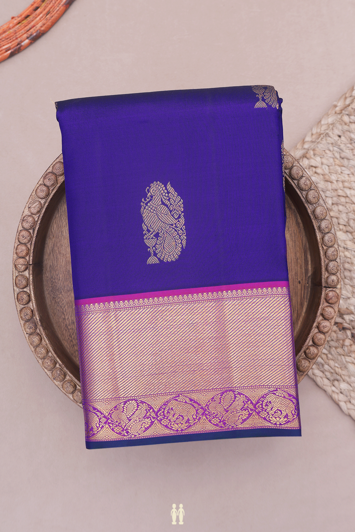 Kanchipuram Silk Saree In Navy Blue With Peacock Zari Motifs