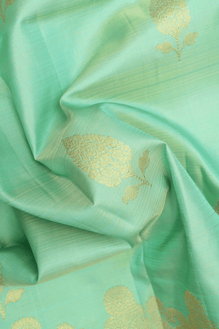 Floral Zari Motifs Pastel Green Kanchipuram Silk Saree