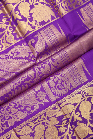 Kanchipuram Silk Saree In Magenta With Parrot Zari Motifs