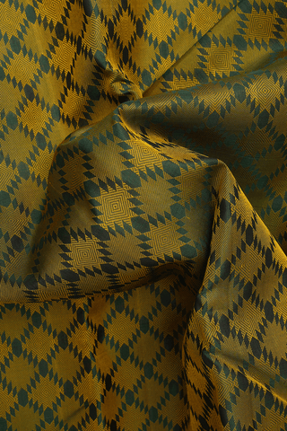 Jacquard Pattern Dark Green Kanchipuram Silk Saree
