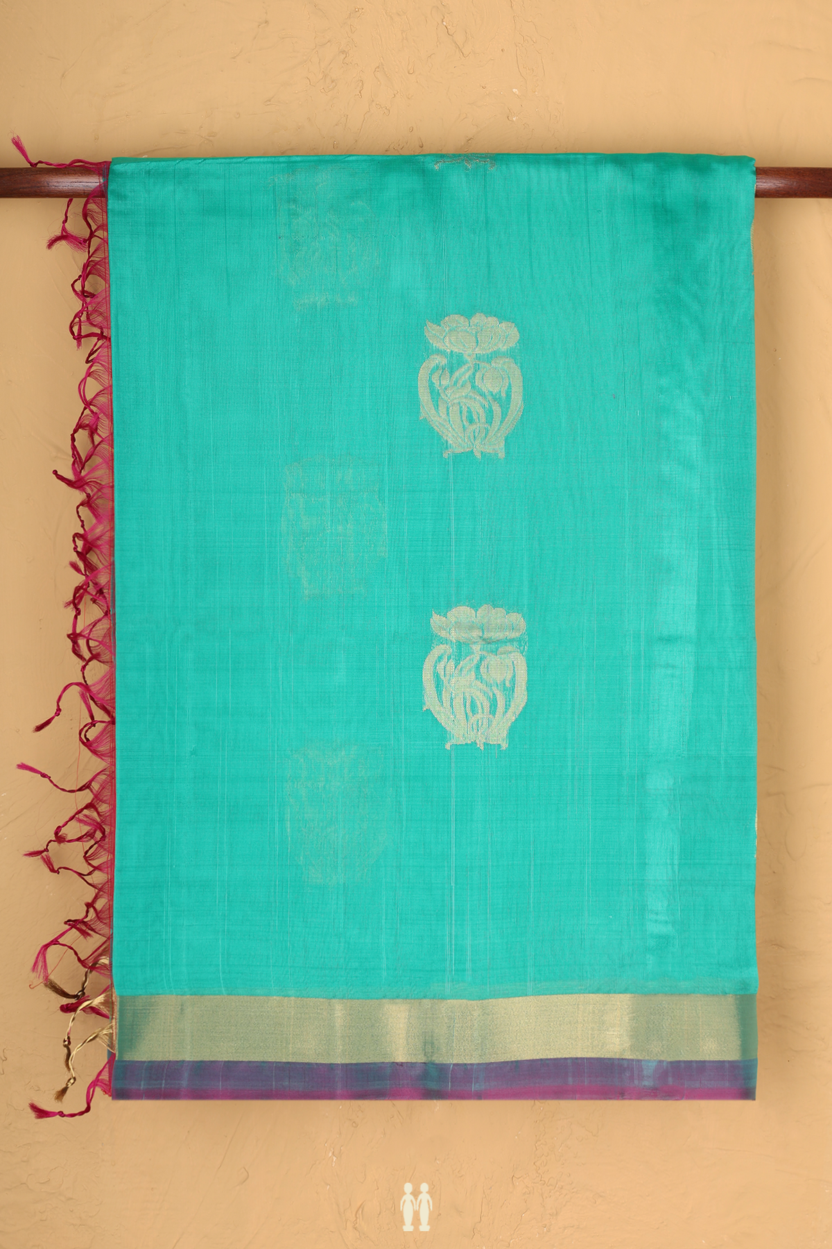 Kora Silk Cotton Saree In Green With Floral Motifs