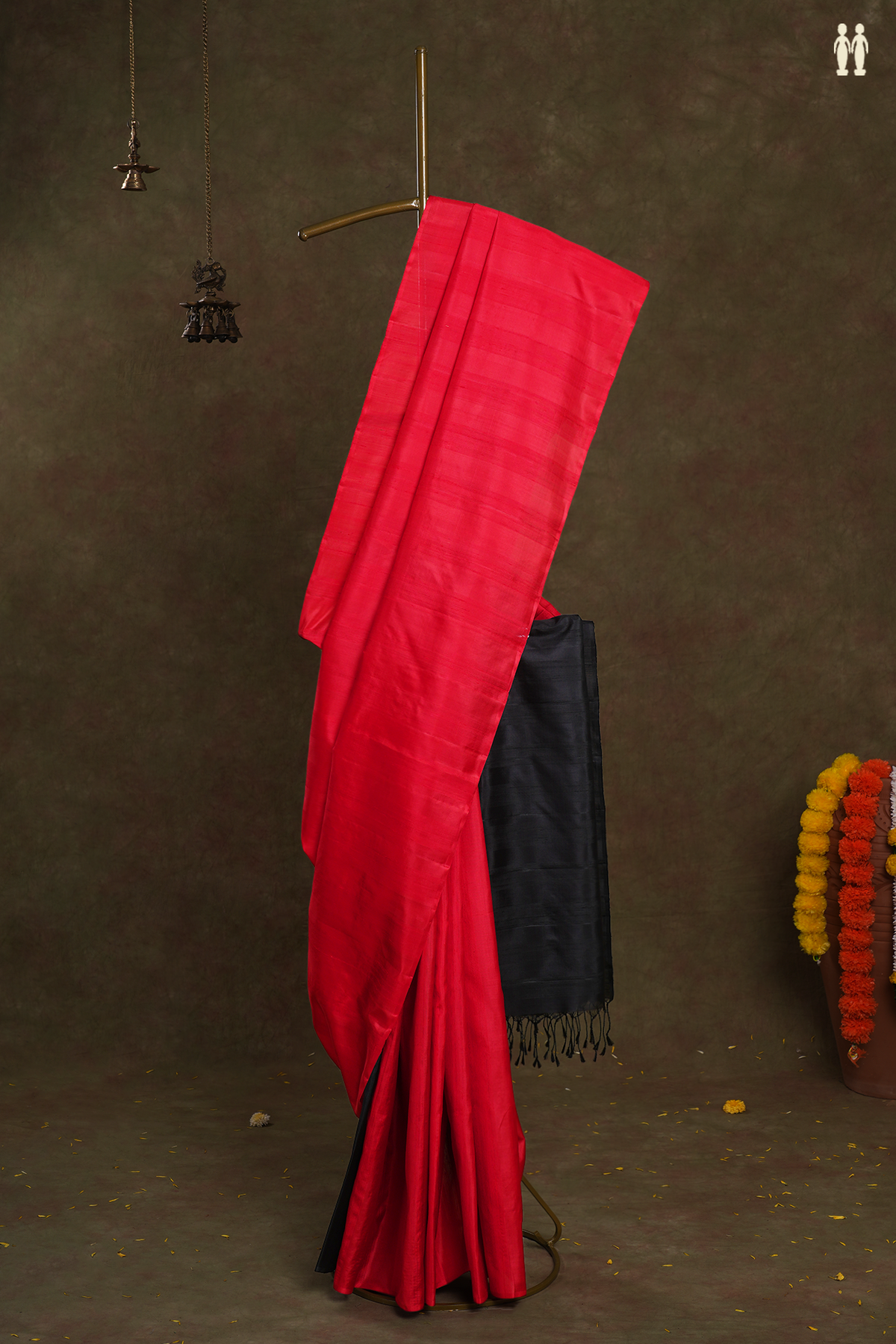 Plain Chilli Red Raw Silk Saree