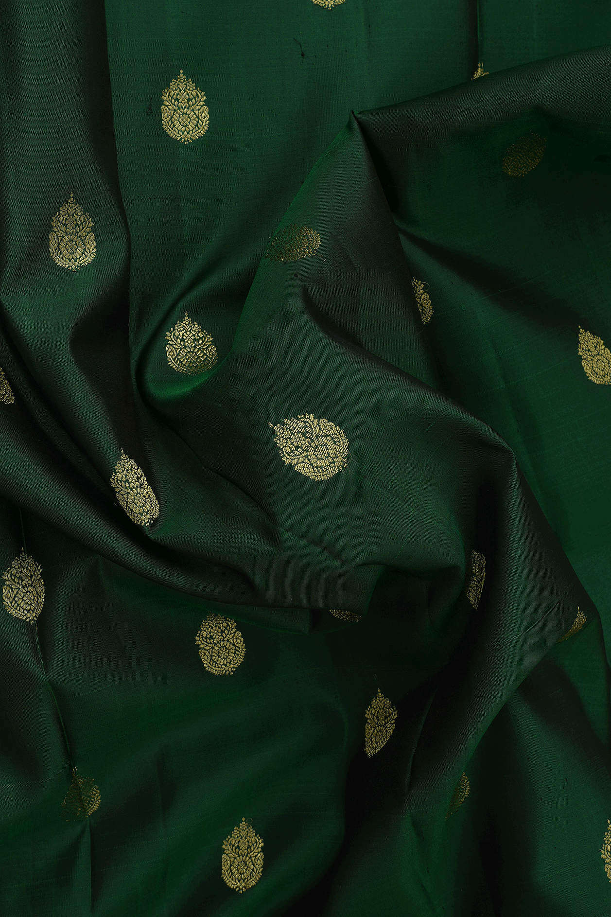 Zari Buttas Emerald Green Kanchipuram Silk Saree – Sundari Silks