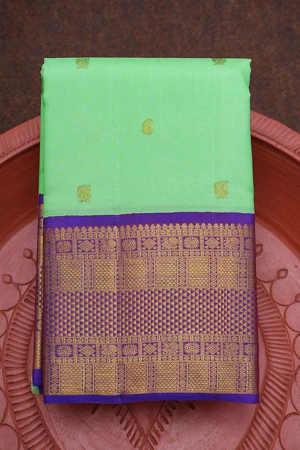 Peacock Paisley Buttis Pale Green Kanchipuram Silk Saree