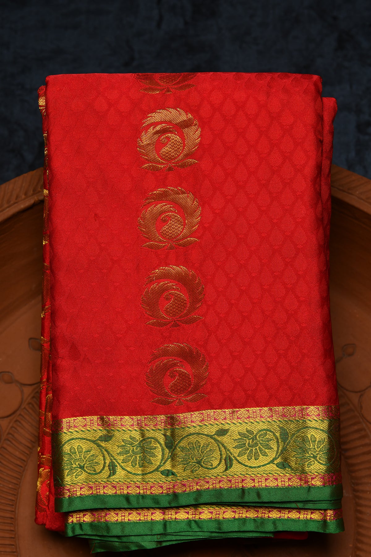 Contrast Floral Zari Border With Butta Chilly Red Kanchipuram Silk Saree