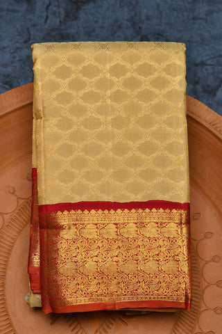 Traditional Leaf Design Korvai Border With Ogee Pattern Beige Kanchipuram Silk Saree