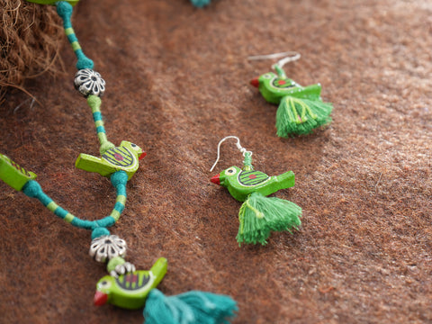 Parrot Design Green Thread Chain With Hook Earrings Set