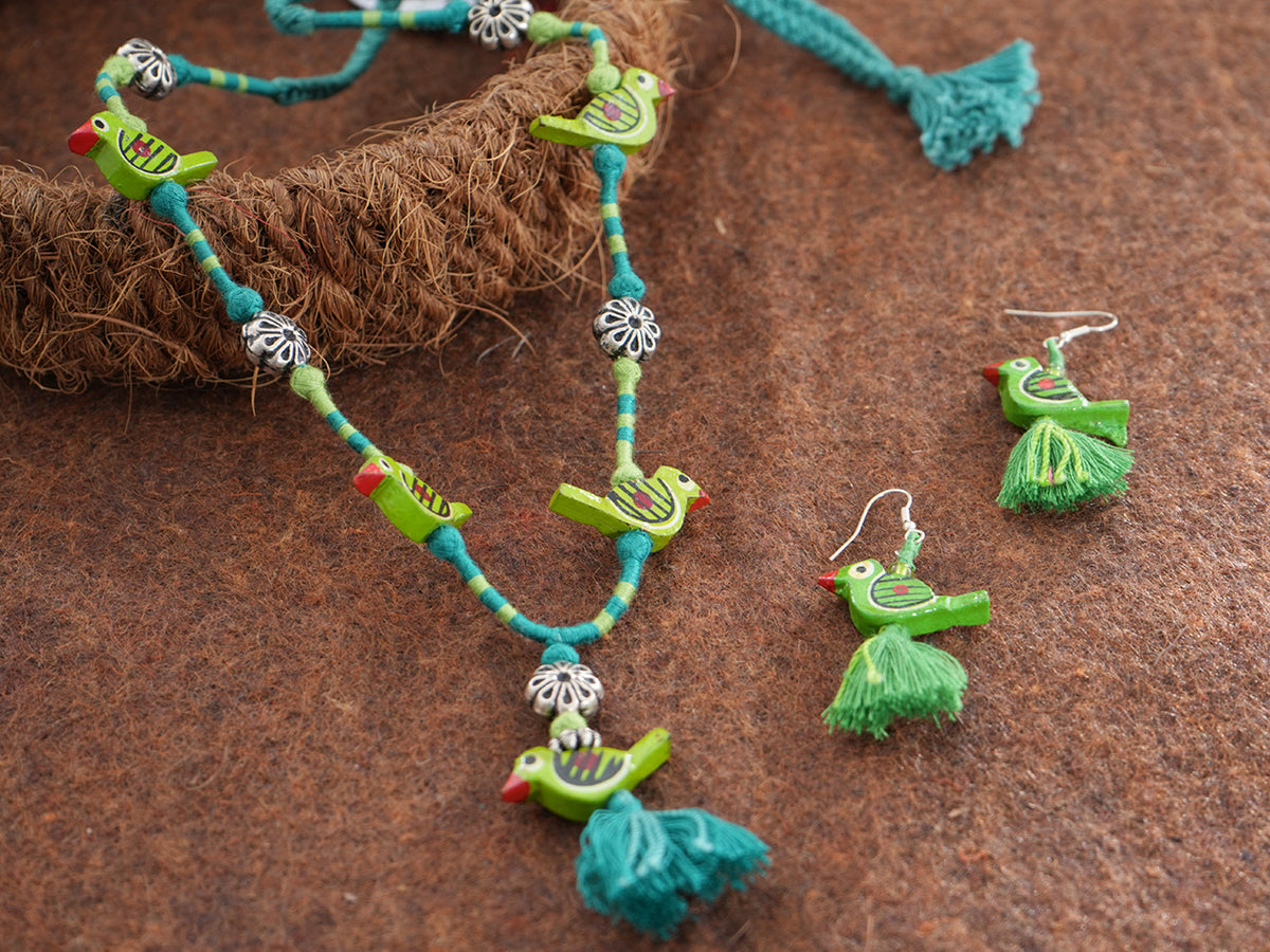 Parrot Design Green Thread Chain With Hook Earrings Set