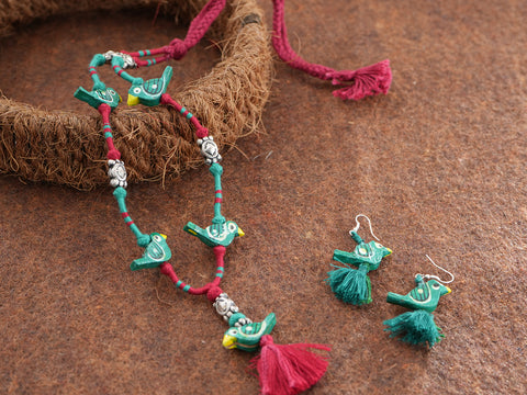 Parrot Design Green And Maroon Thread Chain With Hook Earrings Set