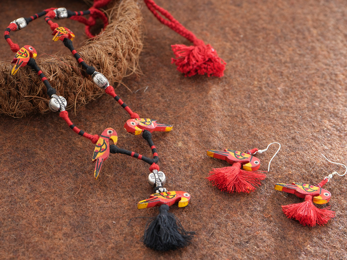 Parrot Design Red And Black Thread Chain With Hook Earrings Set