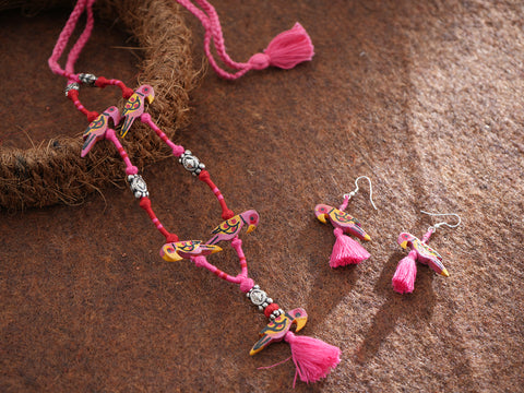 Parrot Design Pink And Red Thread Chain With Hook Earrings Set