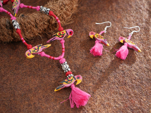 Parrot Design Pink And Red Thread Chain With Hook Earrings Set