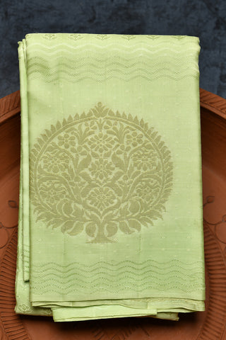 Pendant Motif Border With Self Floral Buttis Pista Green Kanchipuram Silk Saree