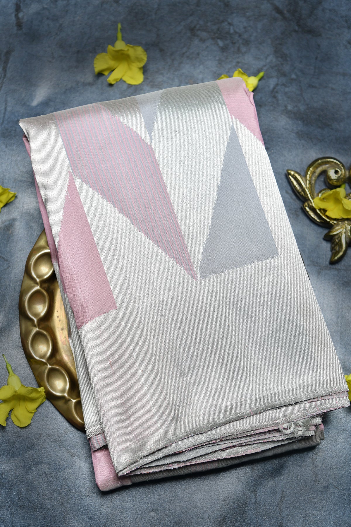 Geometric Silver Tissue Kanchipuram Silk Saree