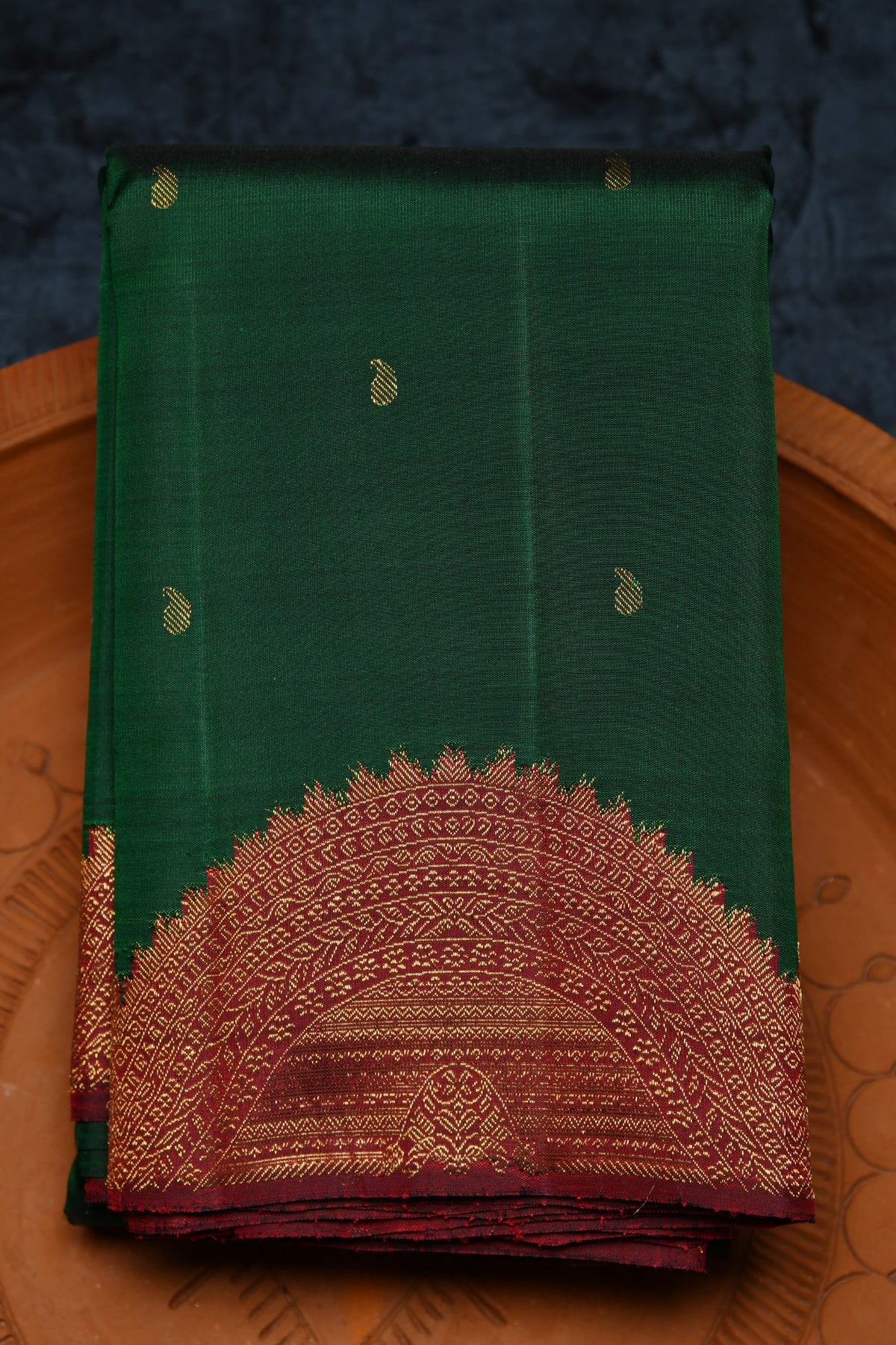 Half Circle Turning Border With Paisley Buttis Forest Green Kanchipuram Silk Saree