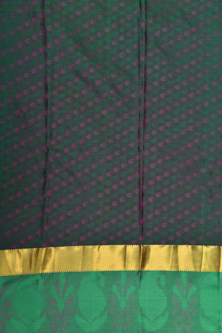 Contrast Paisley Border With Thilagam Butta Rani Pink Kanchipuram Silk Saree