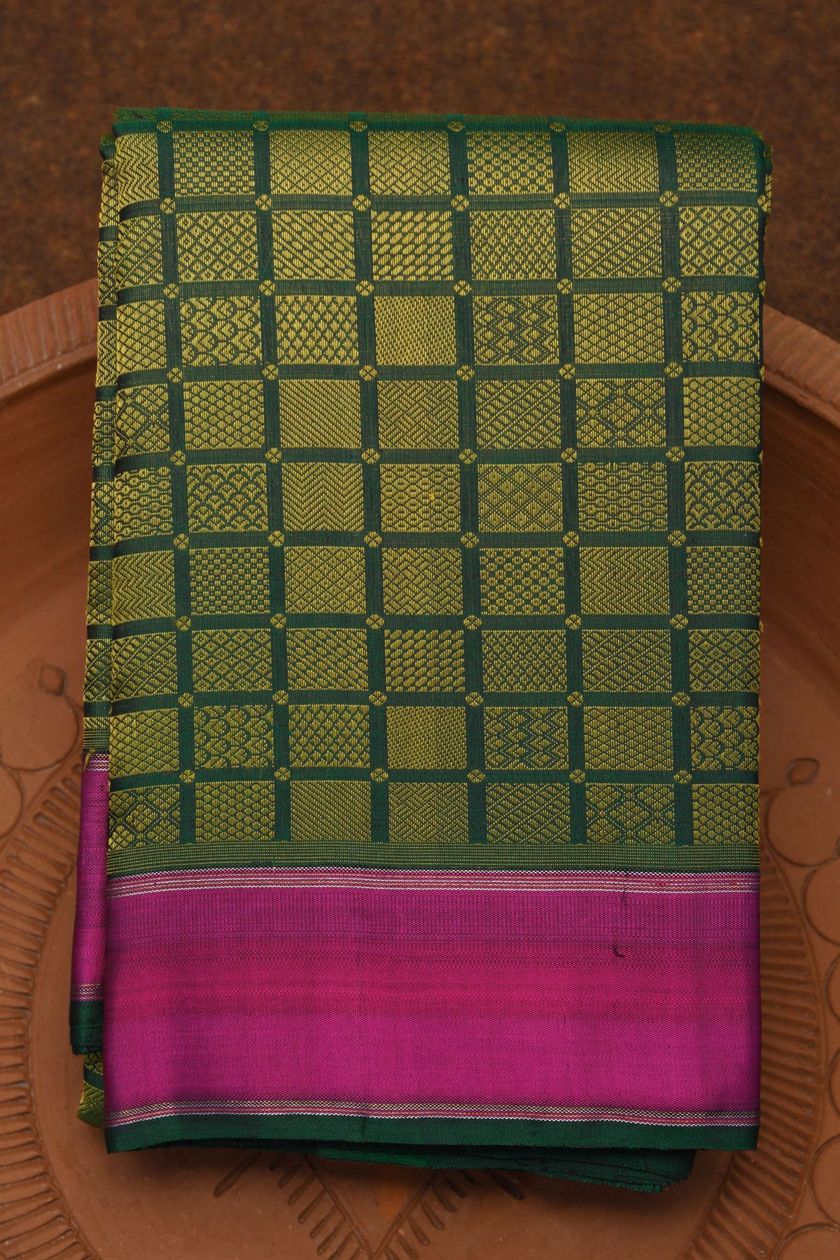 Contrast Border With Jacquard Checks Leaf Green Kanchipuram Silk Saree