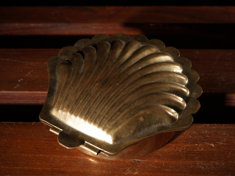 Shell Design Brass Manjal Kumkumam Set