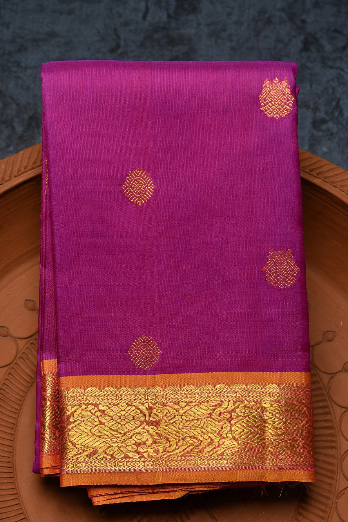 Animal Design Zari Border With Iruthalai Pakshi And Chakram Magenta Purple Kanchipuram Silk Saree