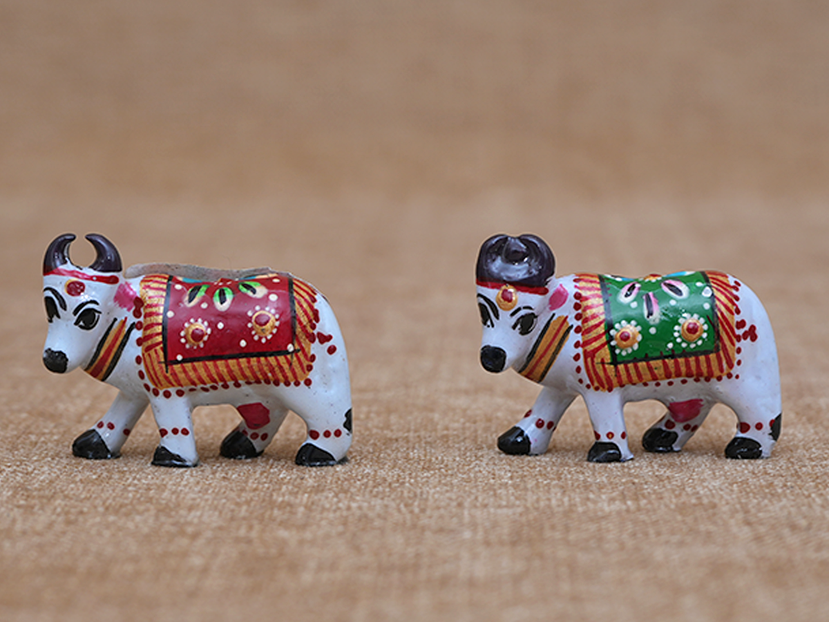 Set Of 2 Mini Cow Statue For Showpiece