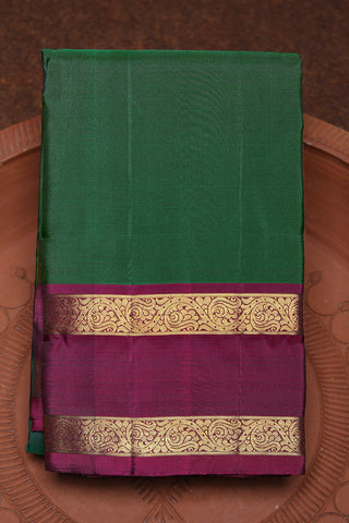 Contrast Rettai Pettu Border In Plain Leaf Green Kanchipuram Silk Saree