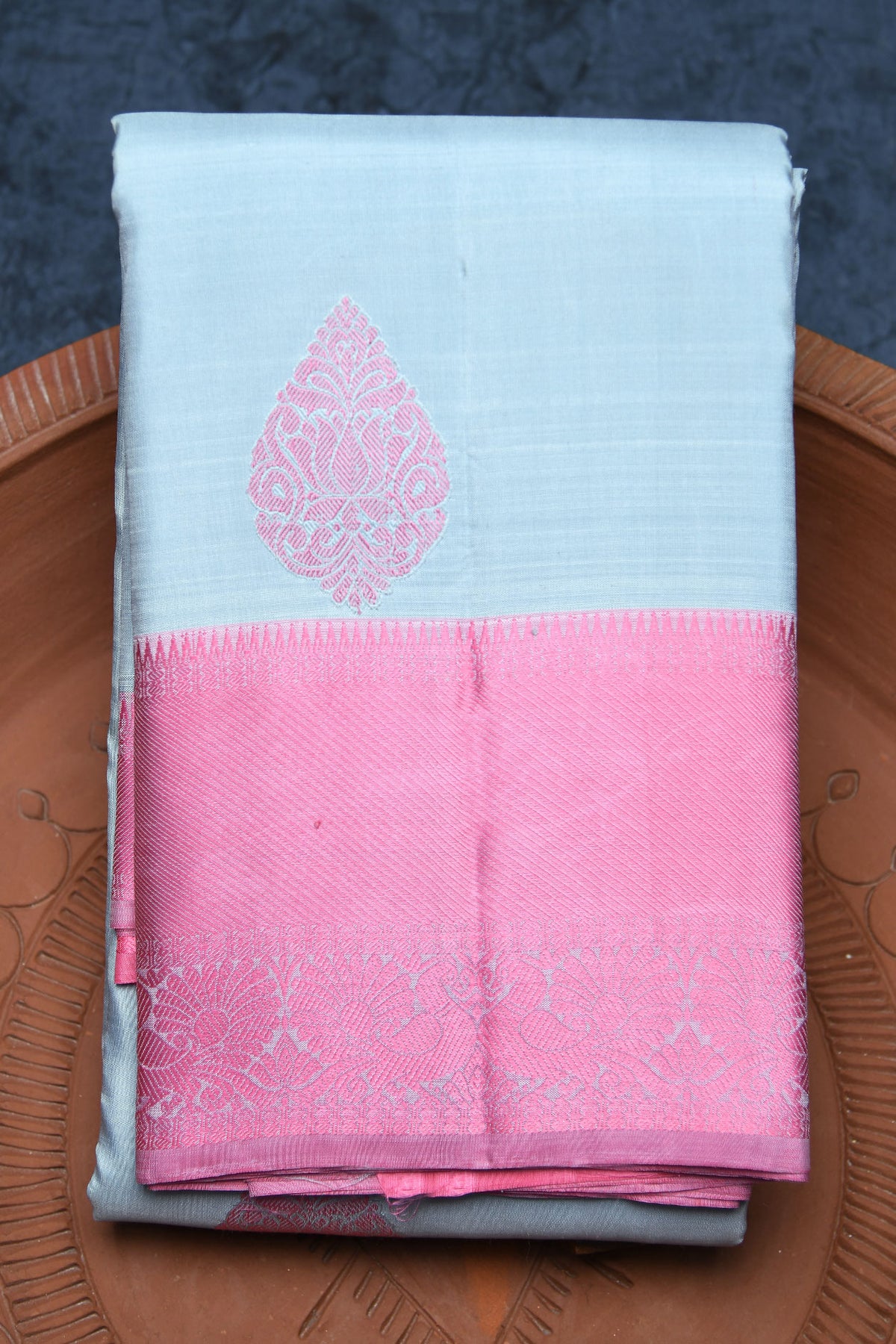 Peacock Big Border With Thread Work Thilagam Butta Fog Grey Kanchipuram Silk Saree