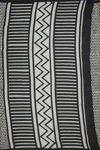 Allover Triangle Design Black And Off White Jaipur Cotton Saree