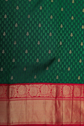 Big Contrast Korvai Border With Zari And Thread Work Bindi Buttis Leaf Green Kanchipuram Silk Saree