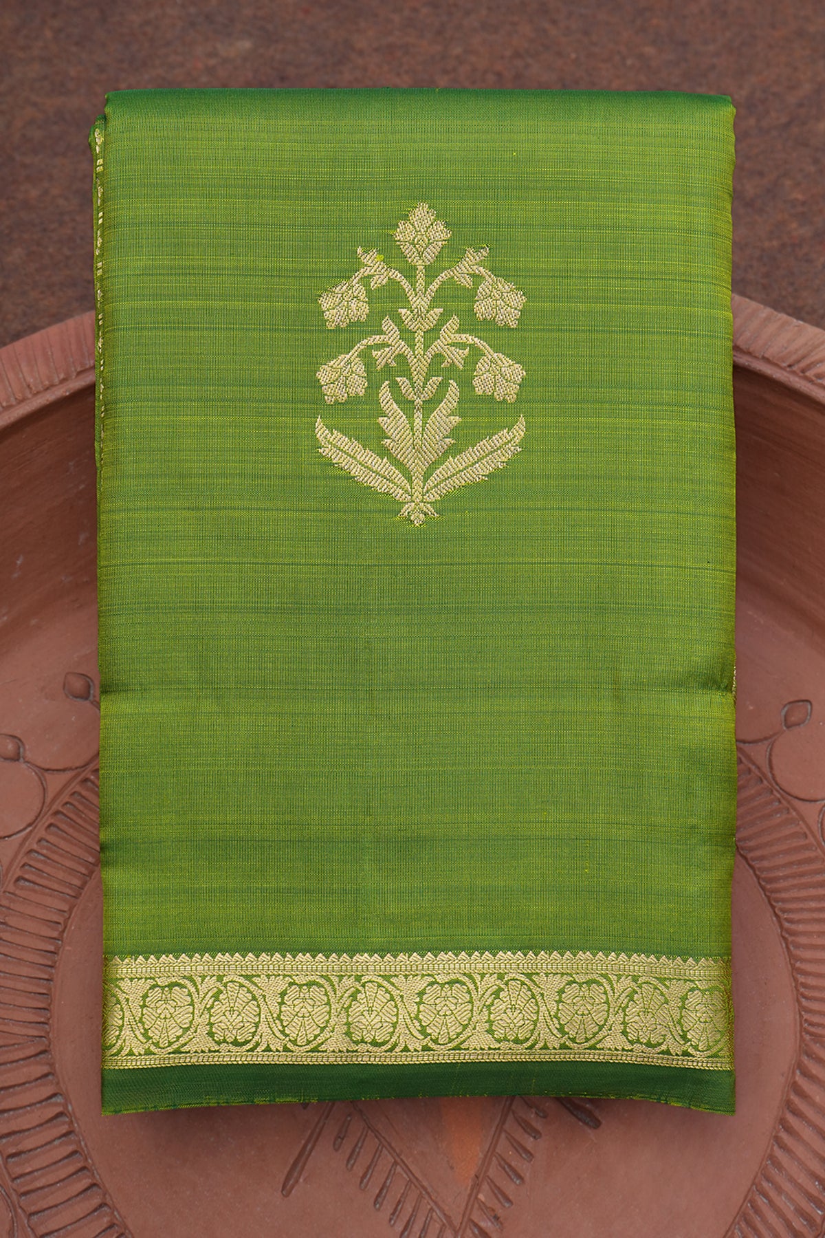 Floral Zari Motifs Fern Green Kanchipuram Silk Saree