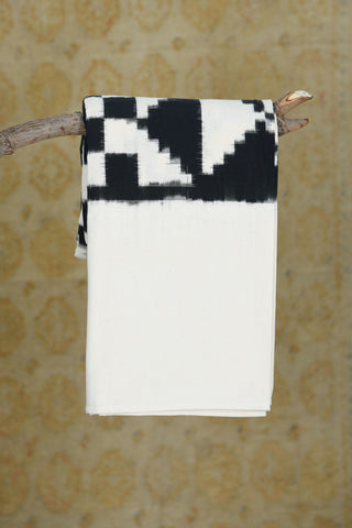 Ikat Design Black And Off White Cotton Double Bedspread