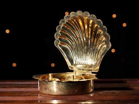 Shell Design Brass Manjal Kumkumam Set