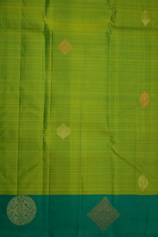 Ogee And Floral Zari Motif Pear Green Kanchipuram Silk Saree