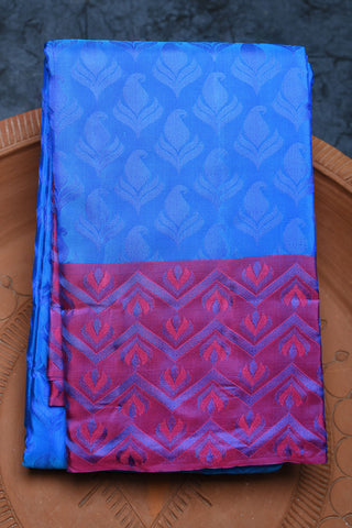 Thread Work Chevron Border With Paisley Design Azure Blue Kanchipuram Silk Saree