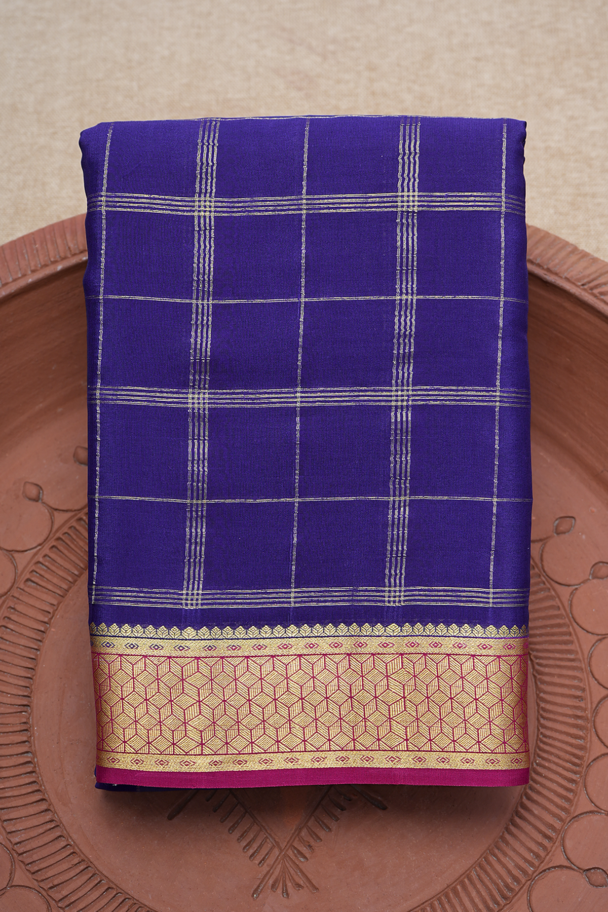 Stunning Maroon & Green Mysore Handloom Pure Crepe Silk Checks Saree –  Luxurion World