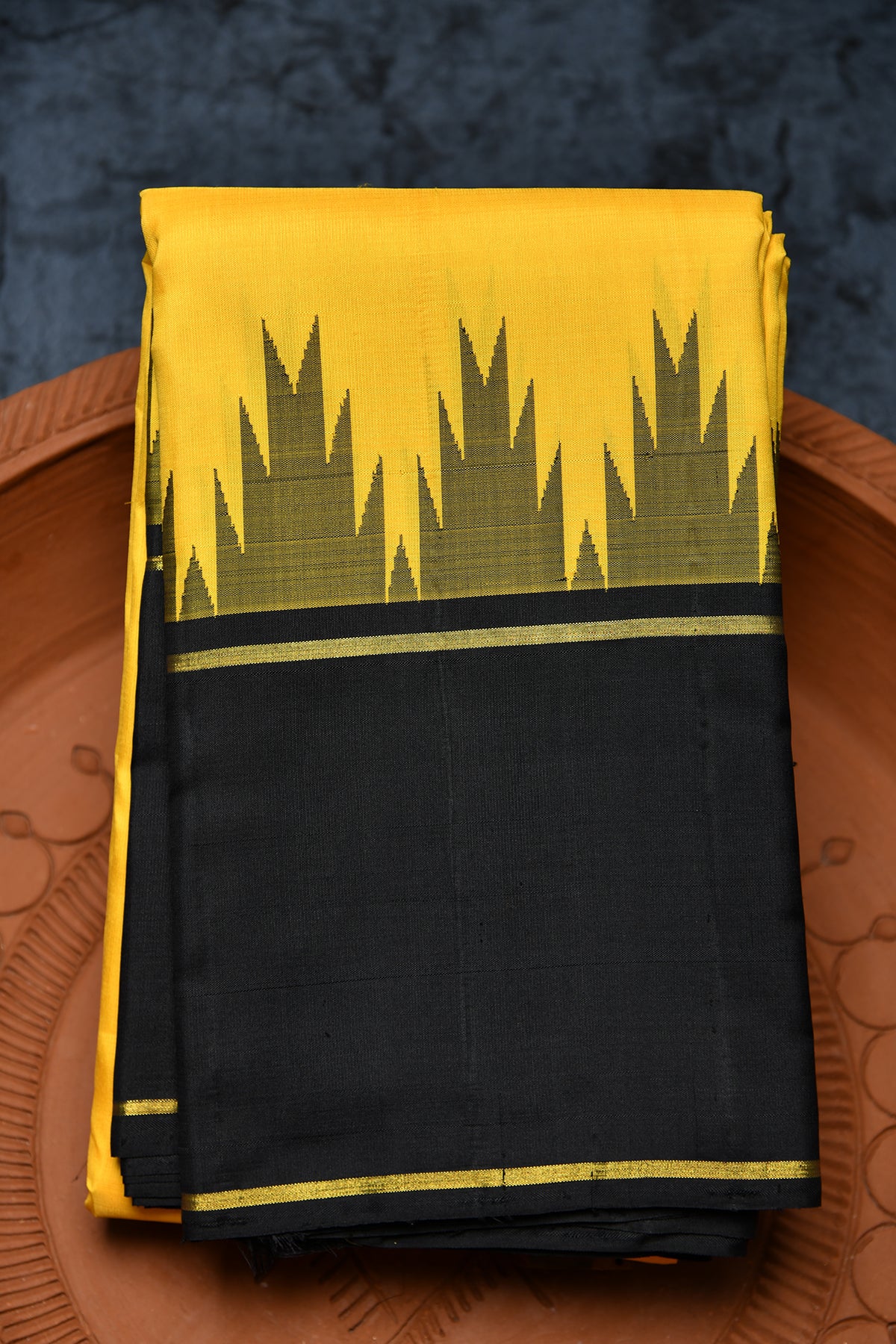 Rettai Pettu Contrast Temple Border In Plain Yellow Kanchipuram Silk Saree