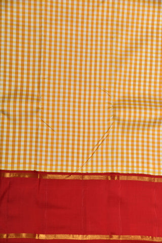 Rettai Pettu Border With Checks Cream And Beige Kanchipuram Silk Saree